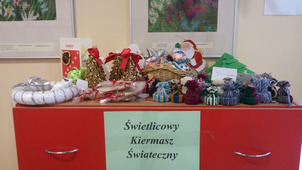 Świetlicowy kiermasz świąteczny 2016 1